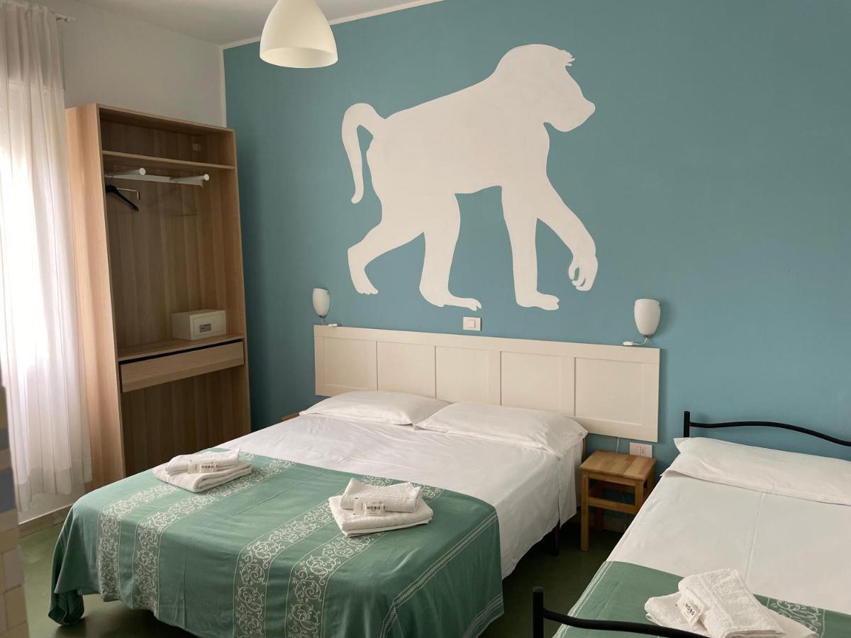 Aloha Hotel 2*
