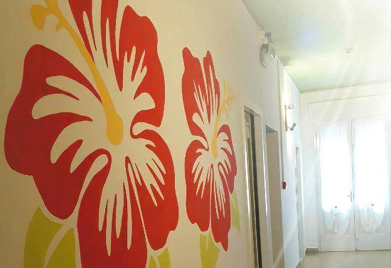 Aloha Hotel 2*